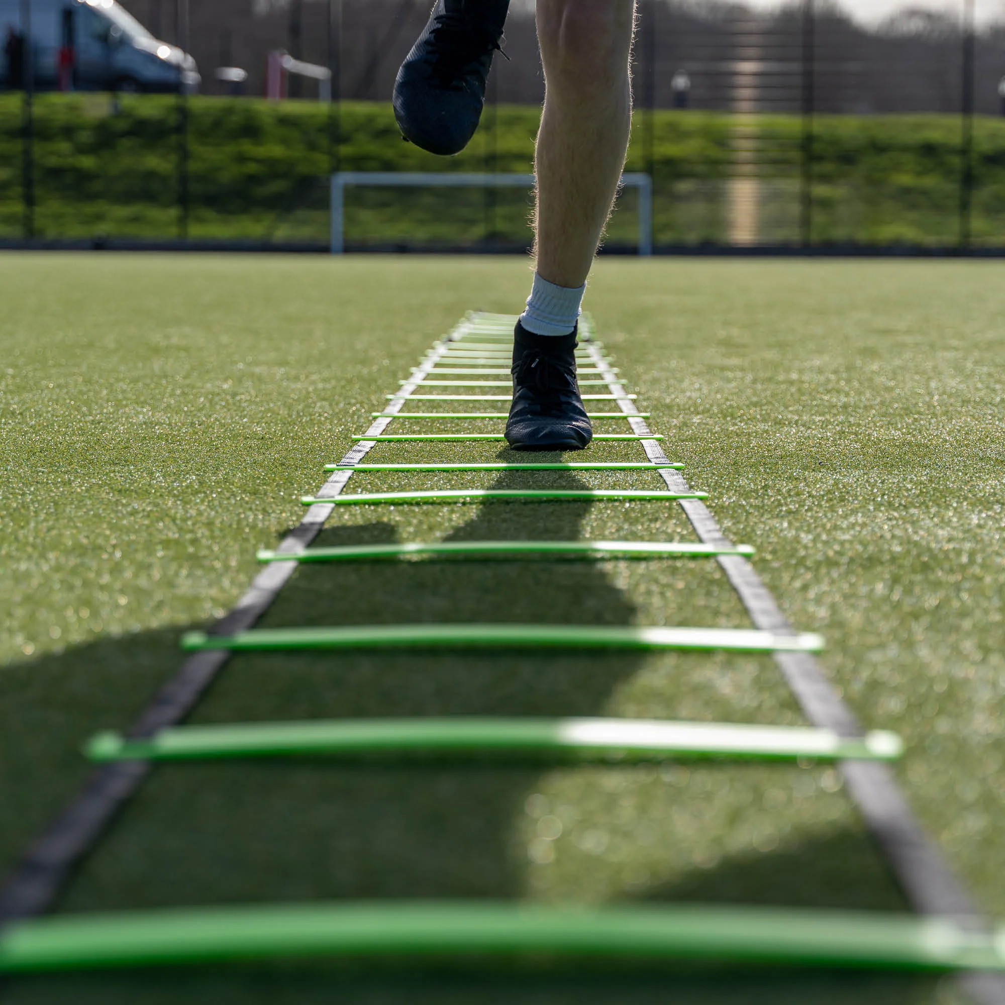 Adjustable Speed Ladder 9M - Image 3